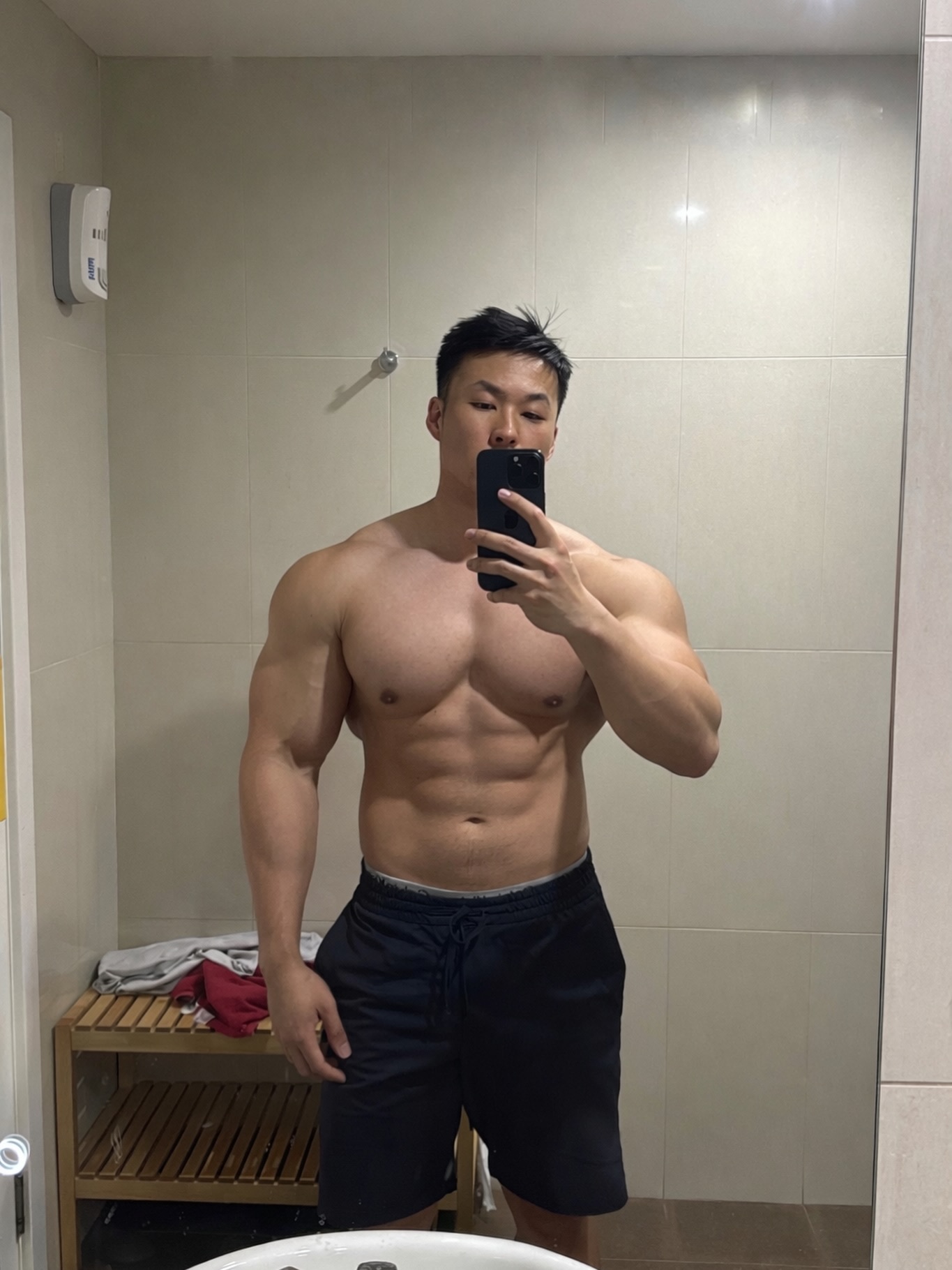 AI-created physique image from Andy’s Bangkok-tagged Instagram post
